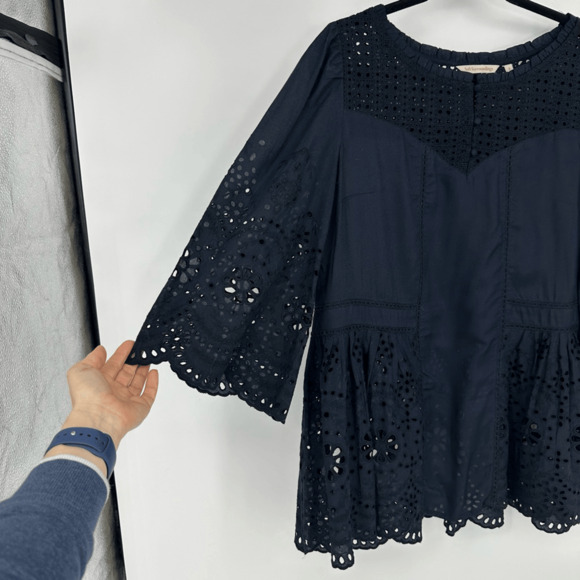 Soft Surroundings Womens S Alejandra Peplum Top Eyelet Bell Sleeves Tunic Navy - Picture 8 of 9